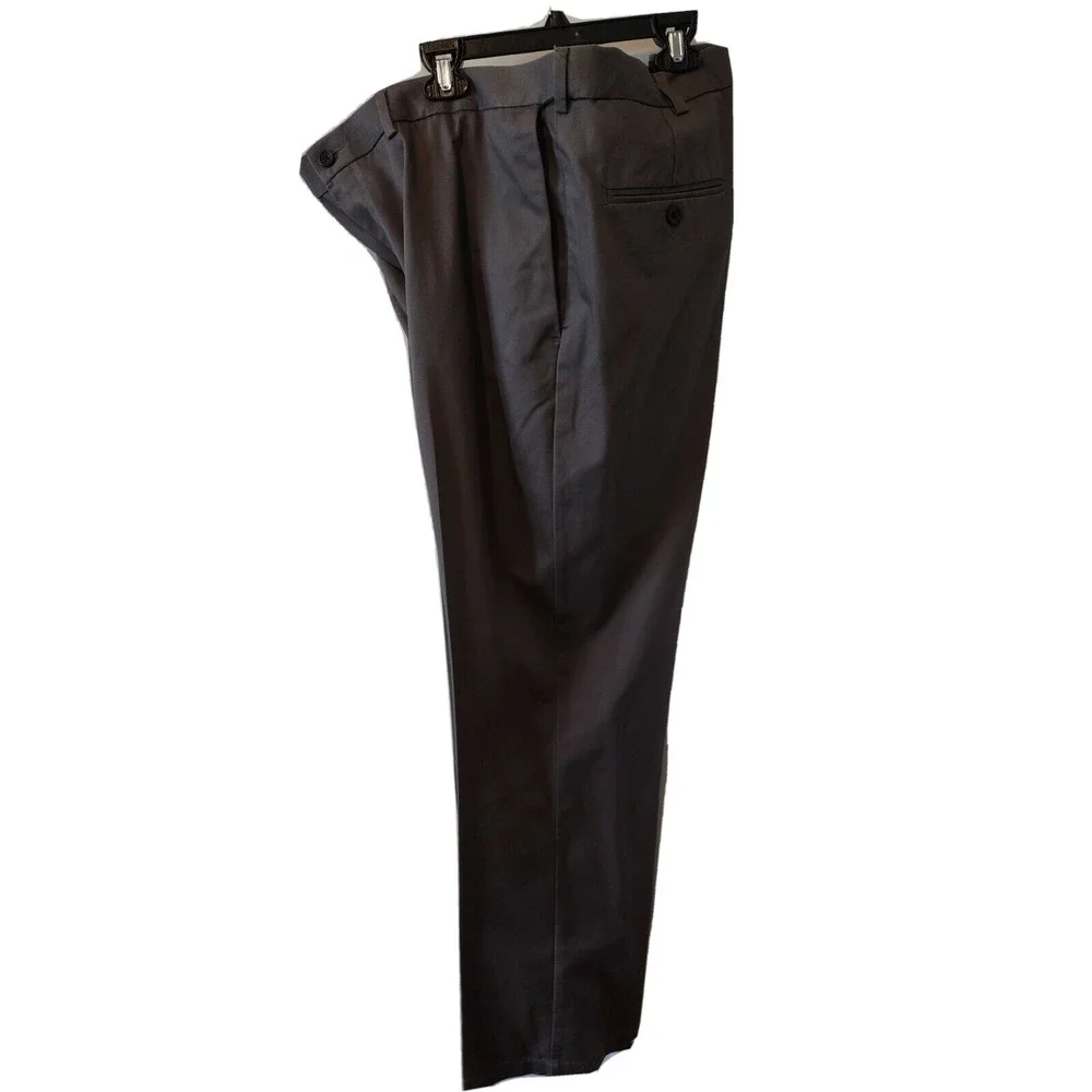 Haggar Khaki Pants Men's Straight Fit Size 42WX32L Comfort Waist Plain front New